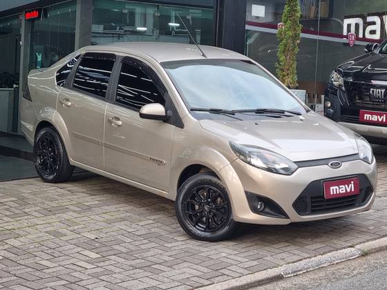 FORD FIESTA 1.6 ROCAM SE PLUS HATCH 8V FLEX 4P MANUAL